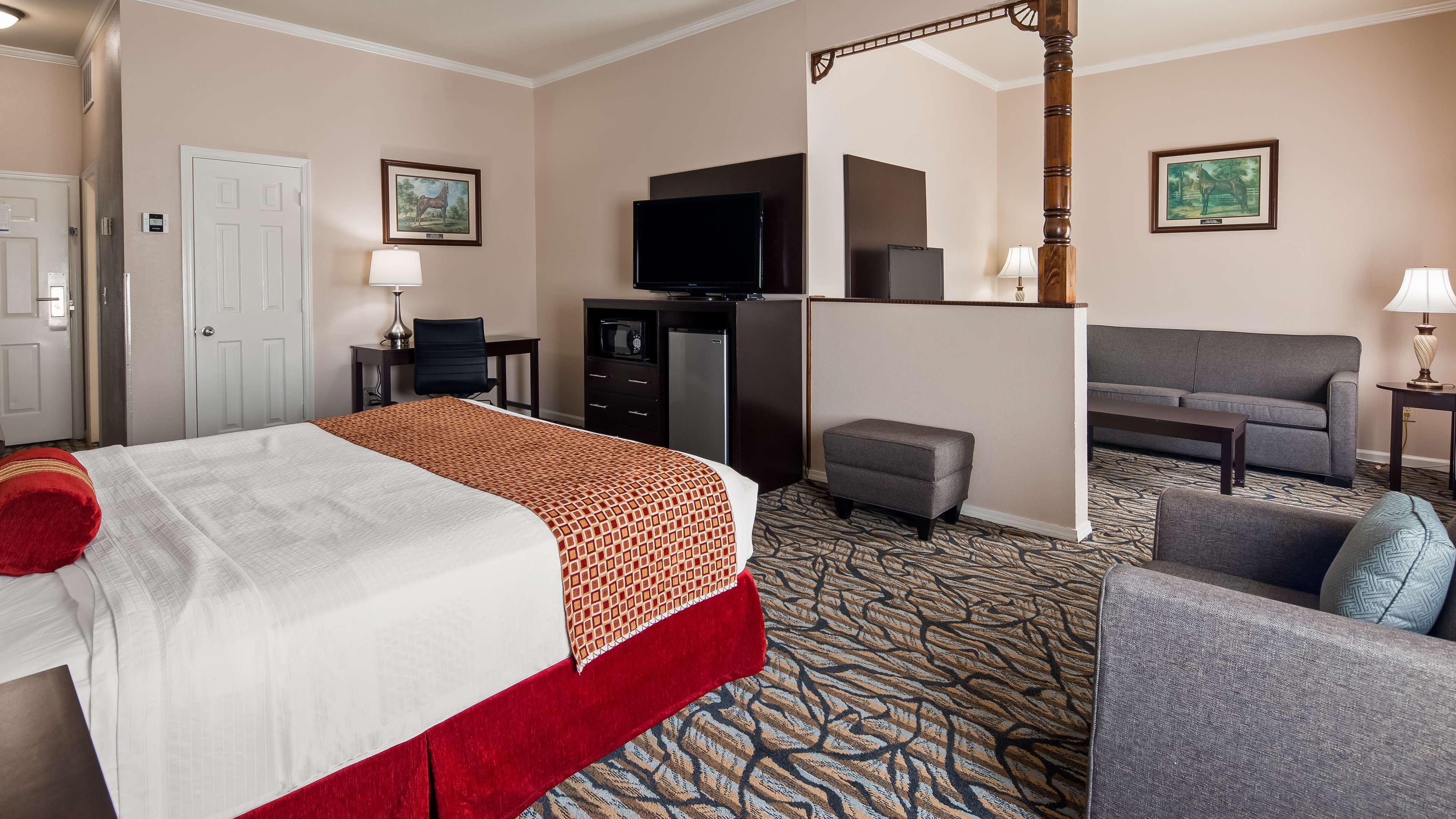 Best Western Spring Hill Inn & Suites Exterior foto